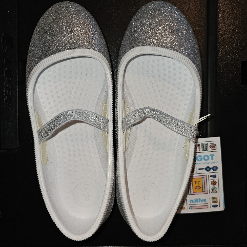 NWT Native Margot Silver Bling